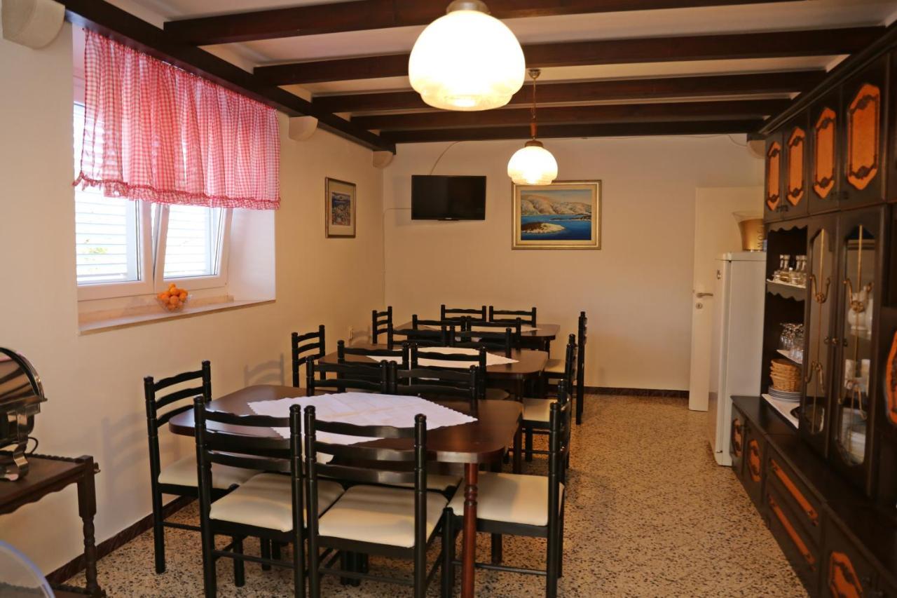 Pansion Marinka-Bire Rooms Лумбарда Екстериор снимка