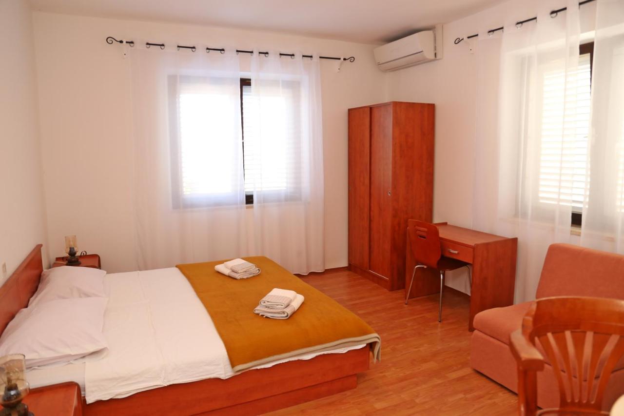 Pansion Marinka-Bire Rooms Лумбарда Екстериор снимка